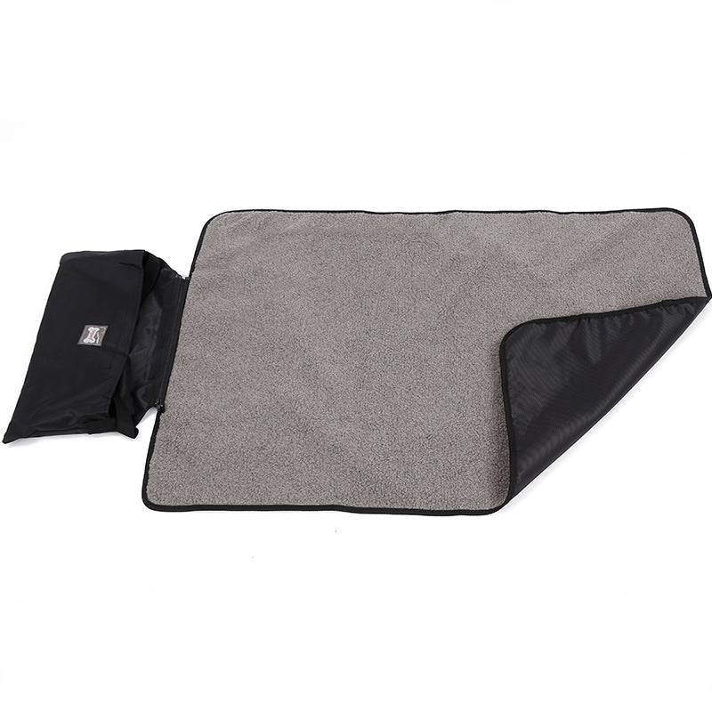 Milipet Portable Outdoor Pet Blanket - Waterproof Folding Travel Mat